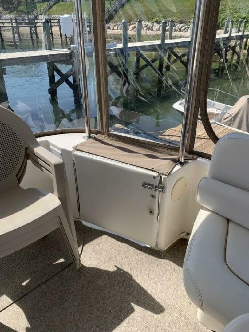 1997 Sea Ray 420 Aft Cabin — photo 52