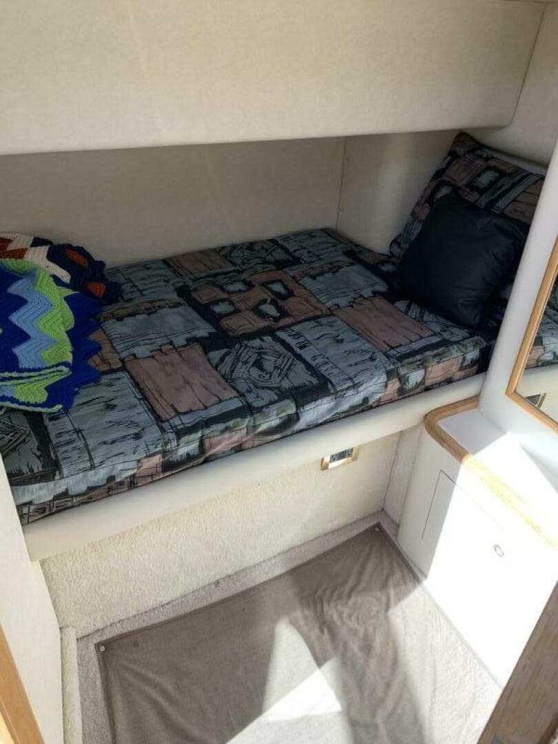 1997 Sea Ray 420 Aft Cabin — photo 99