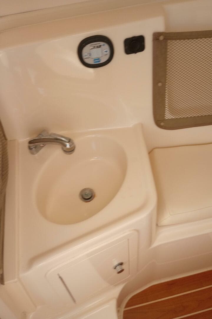 2016 Grady-White 307 Freedom — photo 14