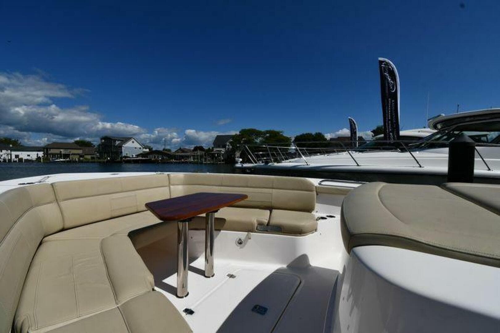 2019 Pursuit S 408 Sport — photo 42