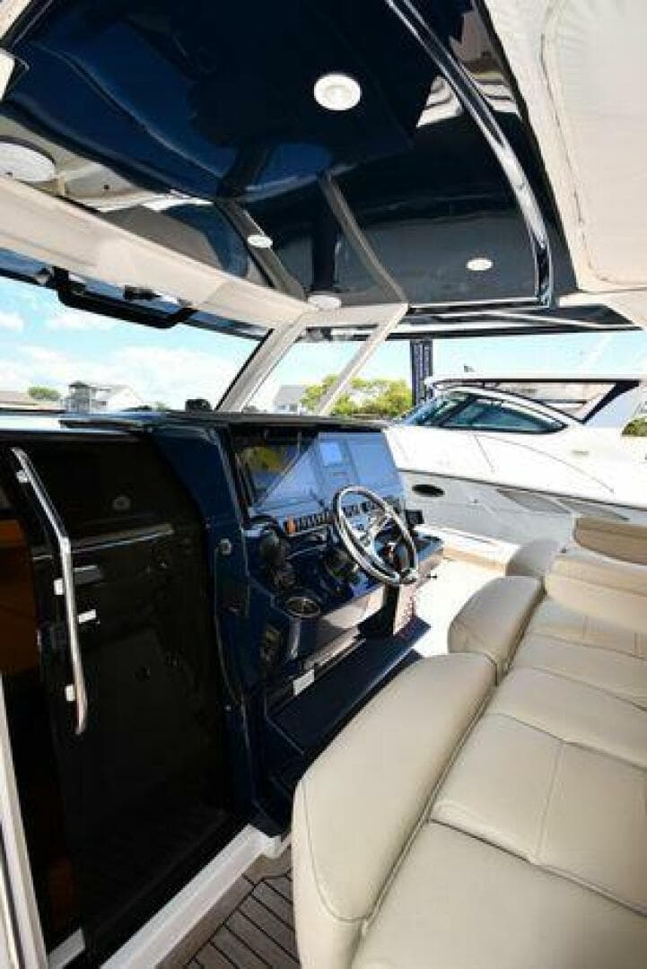 2019 Pursuit S 408 Sport — photo 14