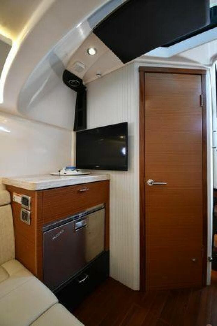 2019 Pursuit S 408 Sport — photo 66