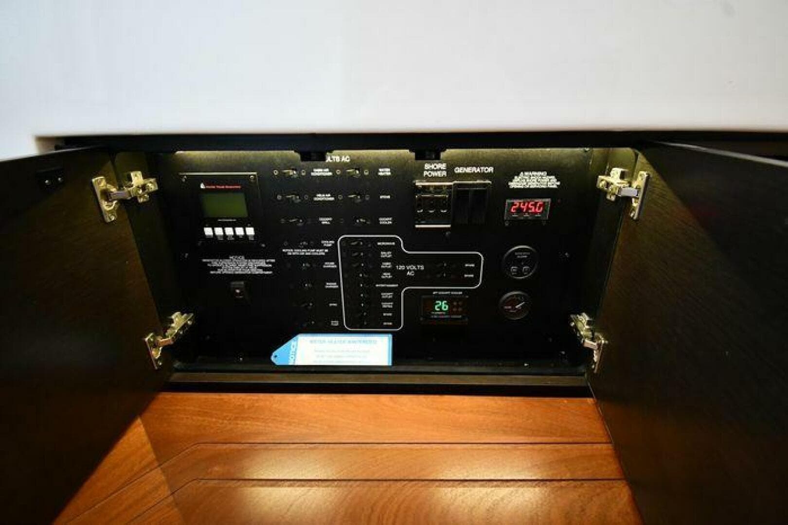 2019 Pursuit S 408 Sport — photo 64