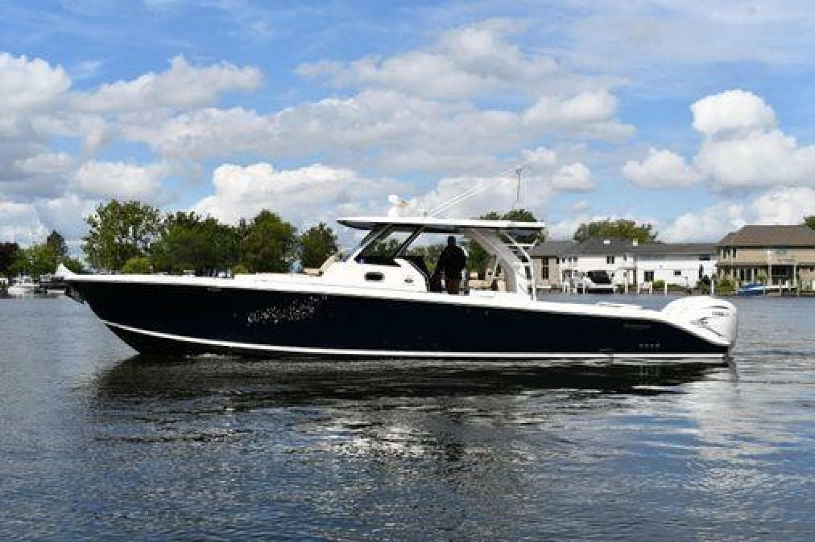 2019 Pursuit S 408 Sport — photo 1