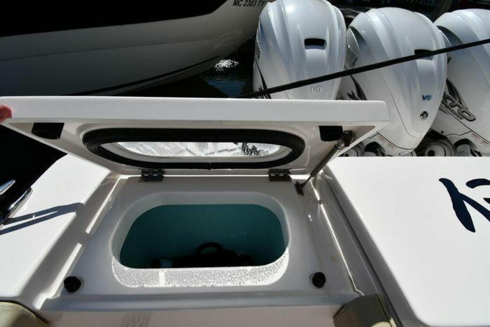 2019 Pursuit S 408 Sport — photo 31