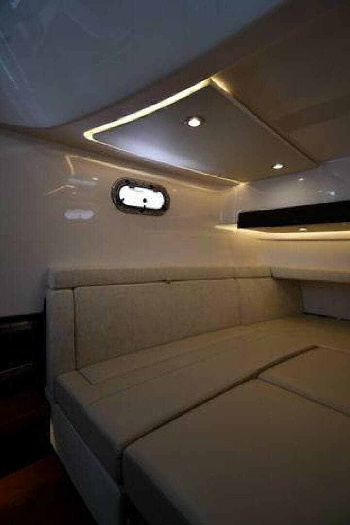 2019 Pursuit S 408 Sport — photo 58