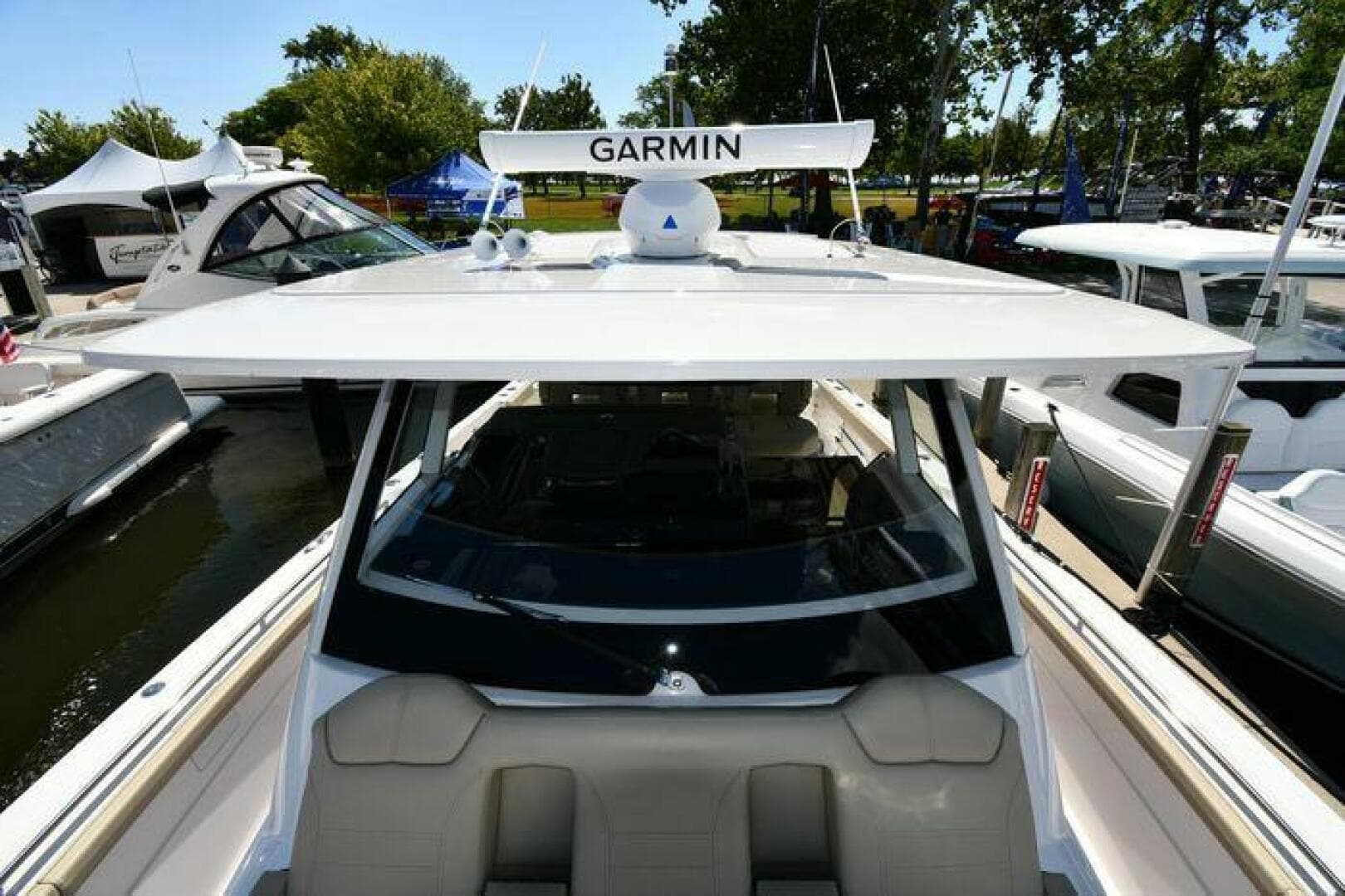 2019 Pursuit S 408 Sport — photo 52