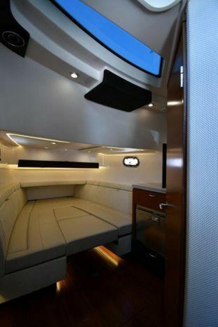 2019 Pursuit S 408 Sport — photo 56