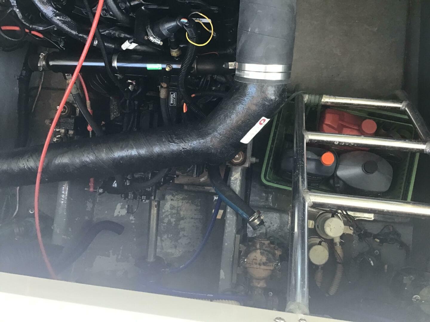 1997 Sea Ray 370 Express — photo 37