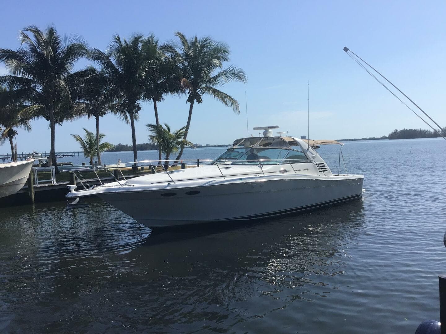 1997 Sea Ray 370 Express — photo 1