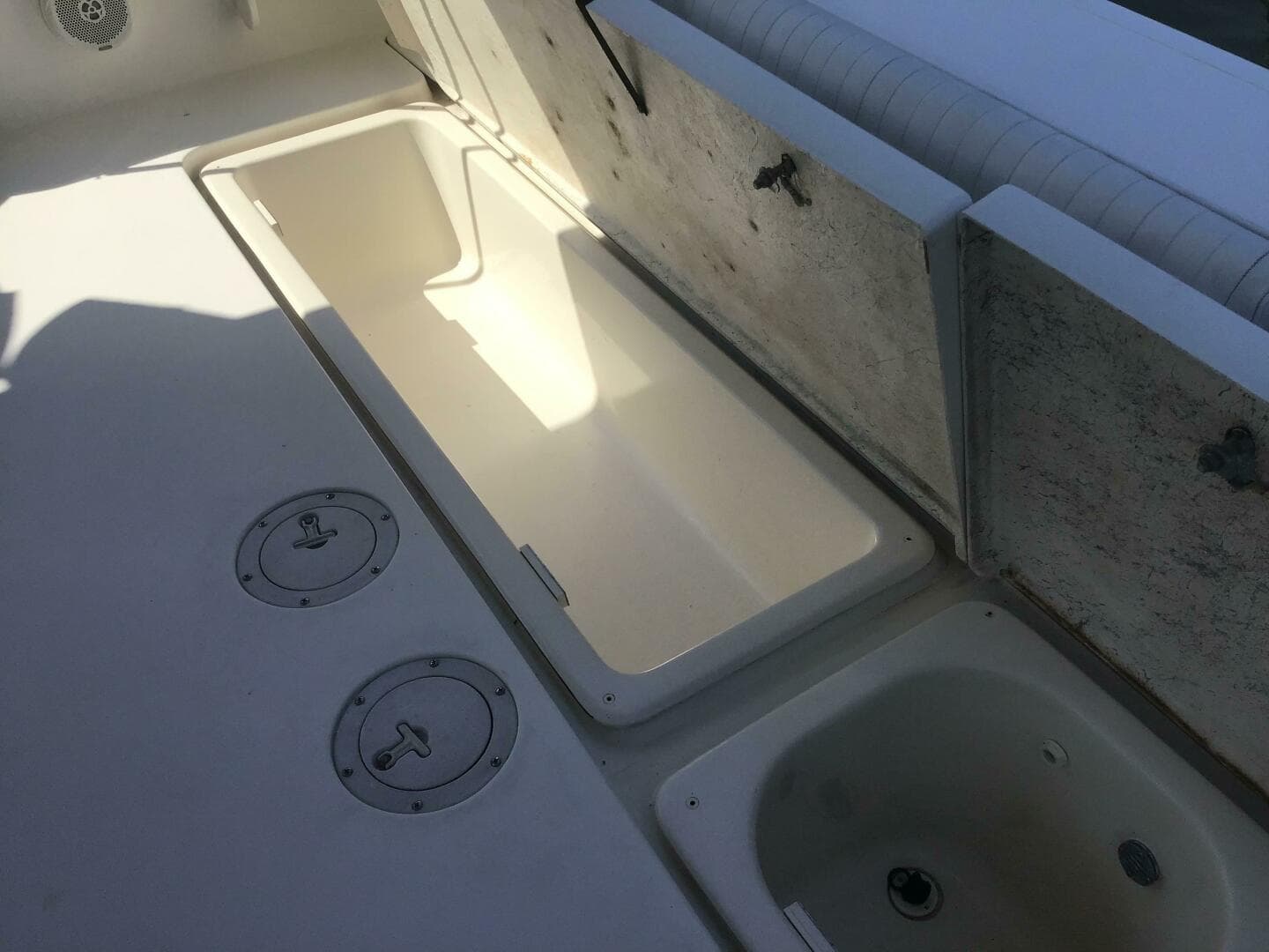 1997 Sea Ray 370 Express — photo 11