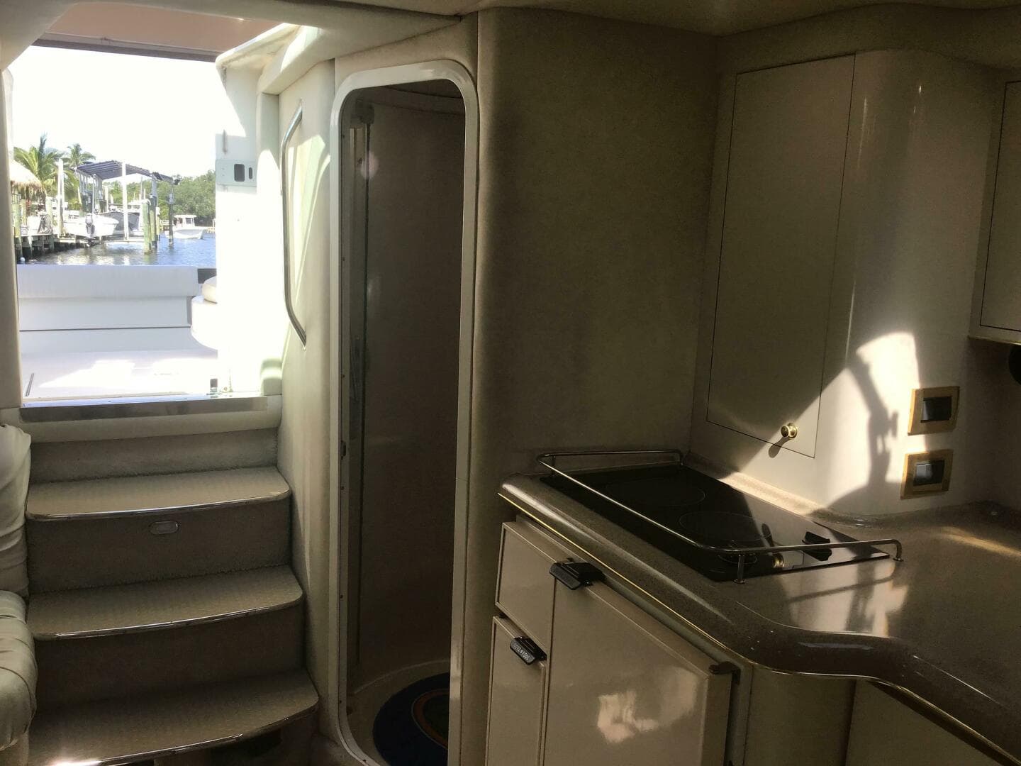 1997 Sea Ray 370 Express — photo 23