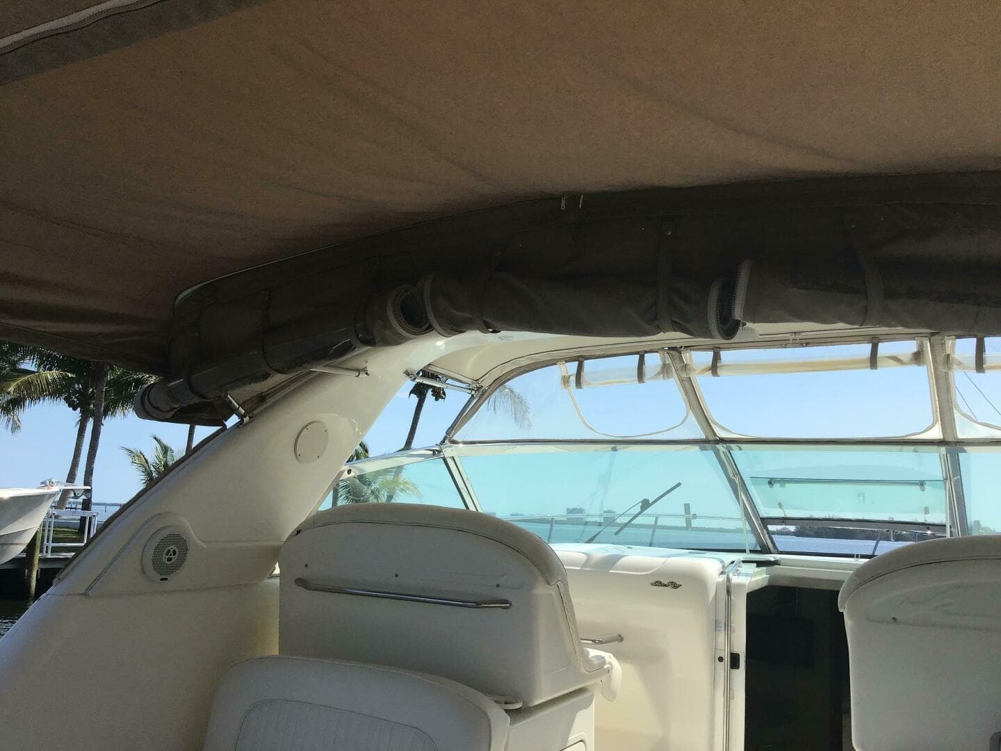 1997 Sea Ray 370 Express — photo 20