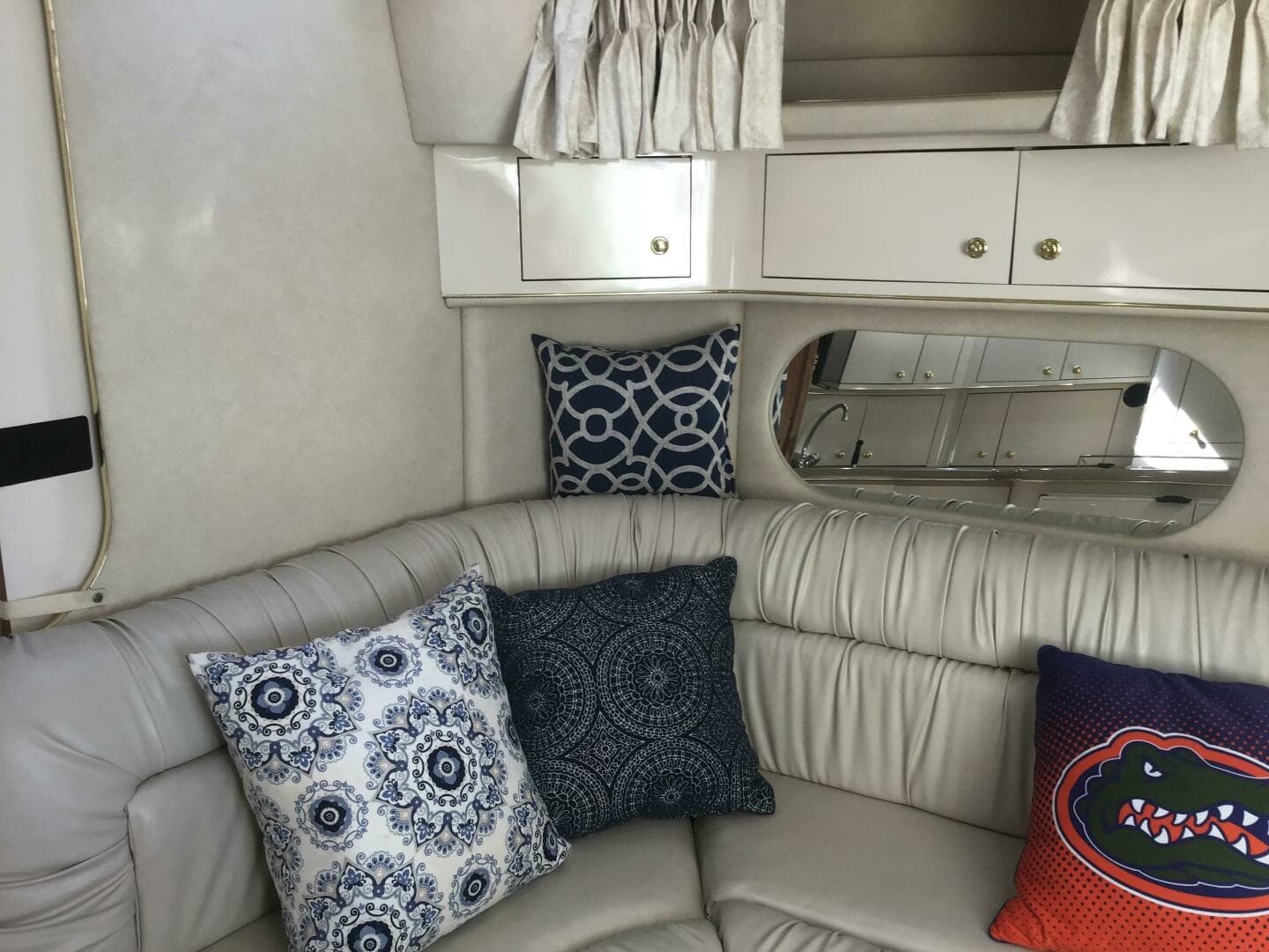 1997 Sea Ray 370 Express — photo 25