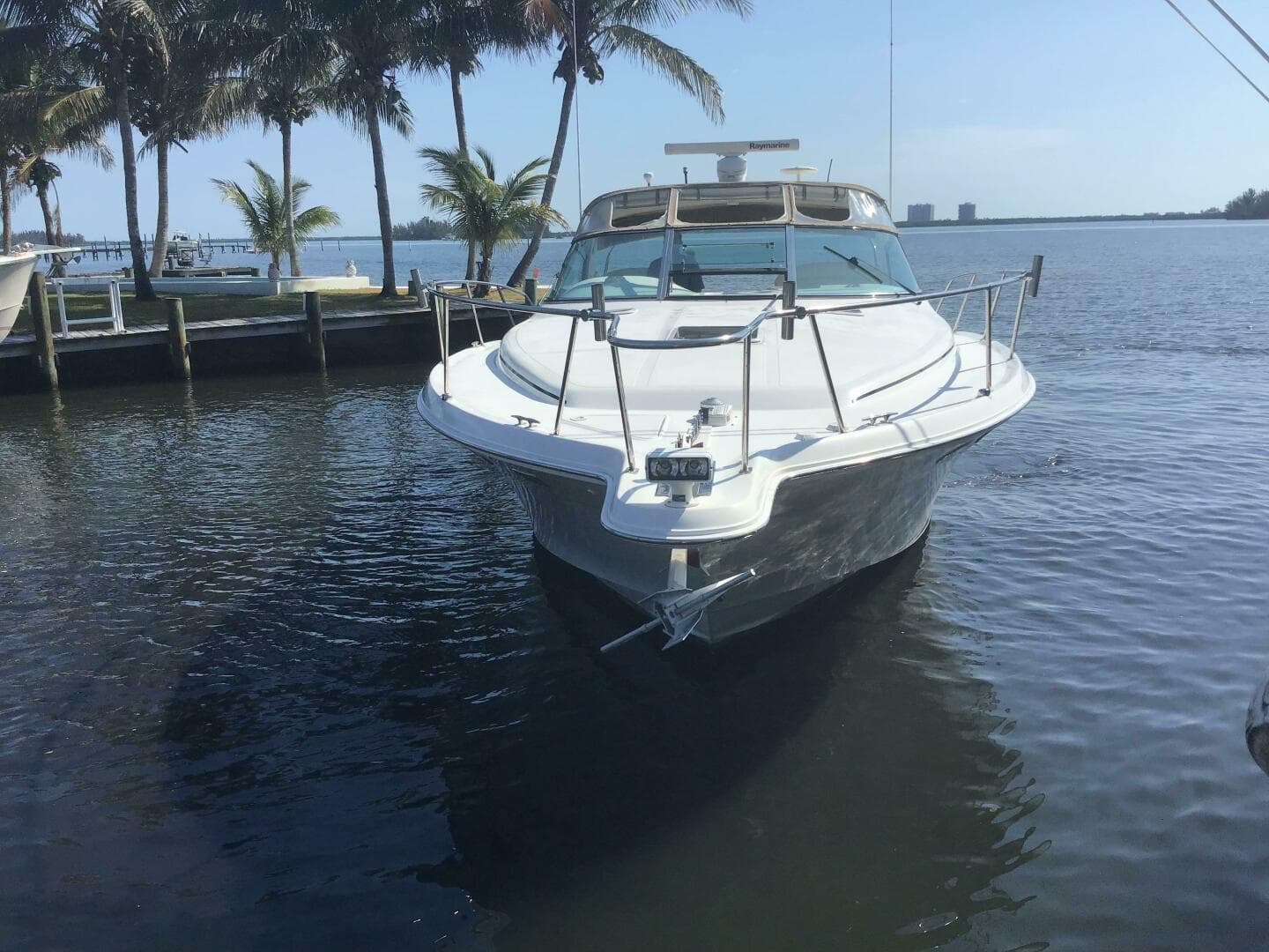 1997 Sea Ray 370 Express — photo 3