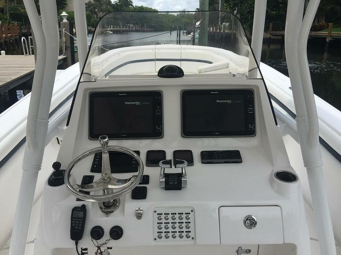 2015 Intrepid 375 Center Console — photo 6