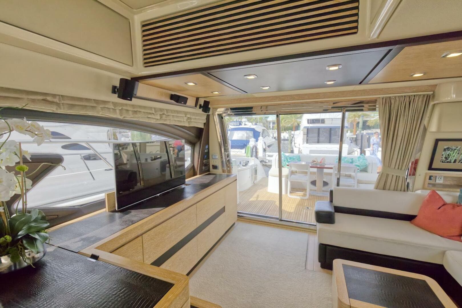 2015 Azimut 64 Flybridge — photo 21