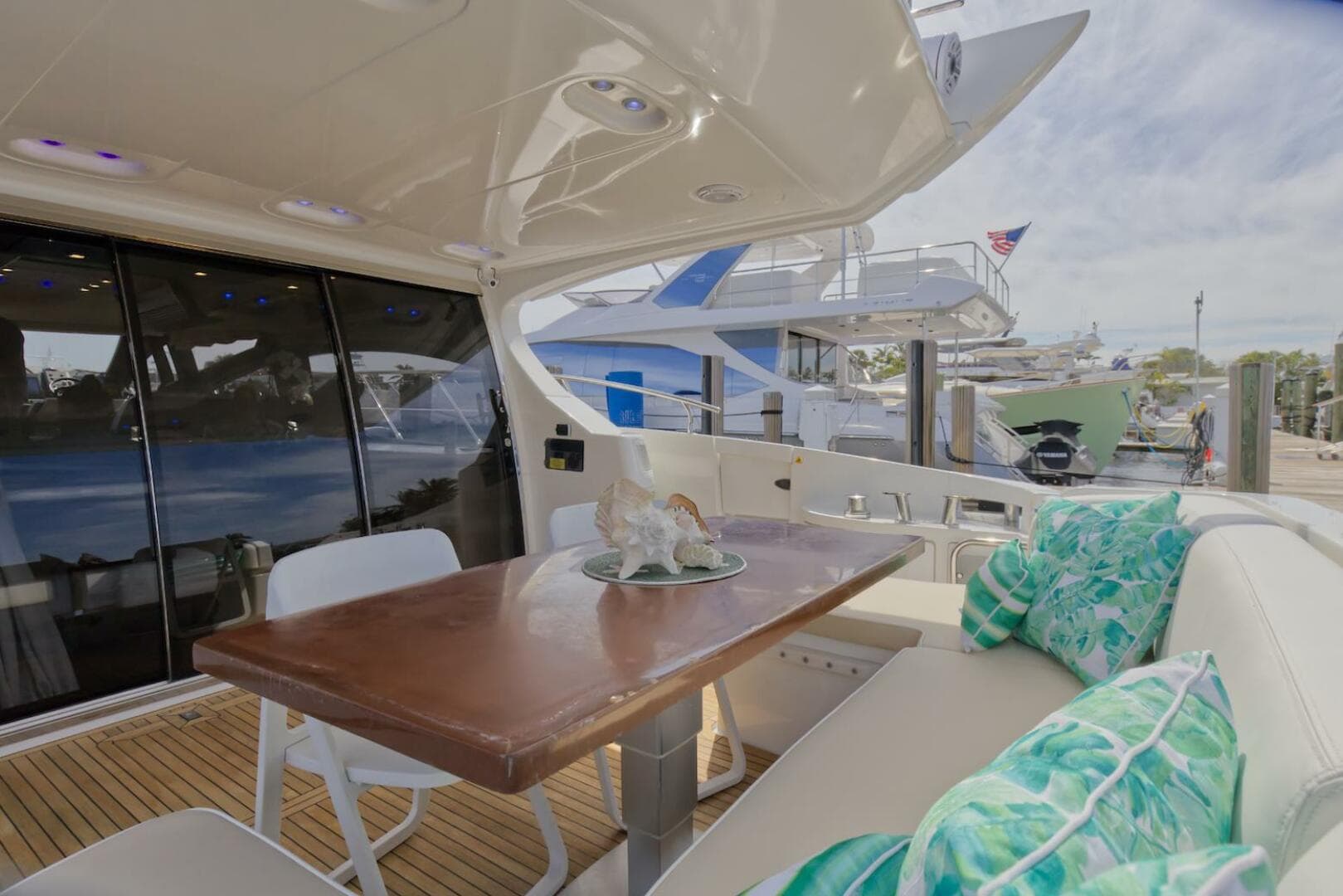 2015 Azimut 64 Flybridge — photo 19