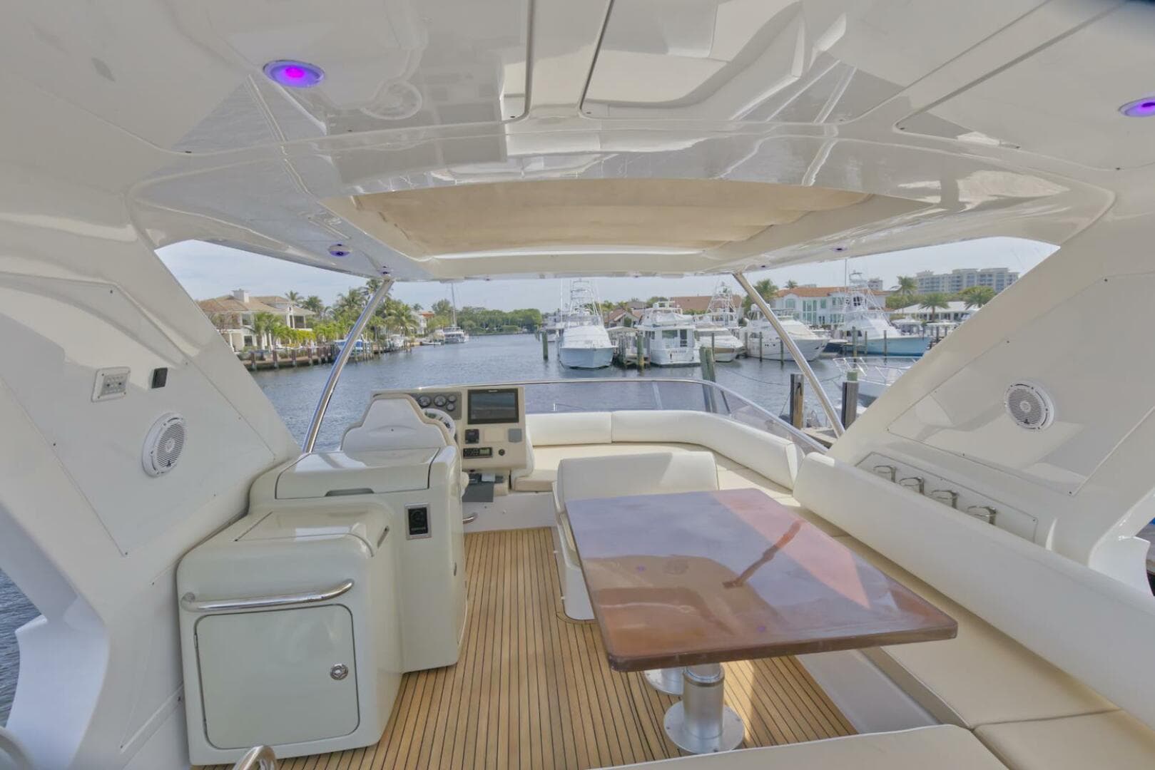 2015 Azimut 64 Flybridge — photo 12