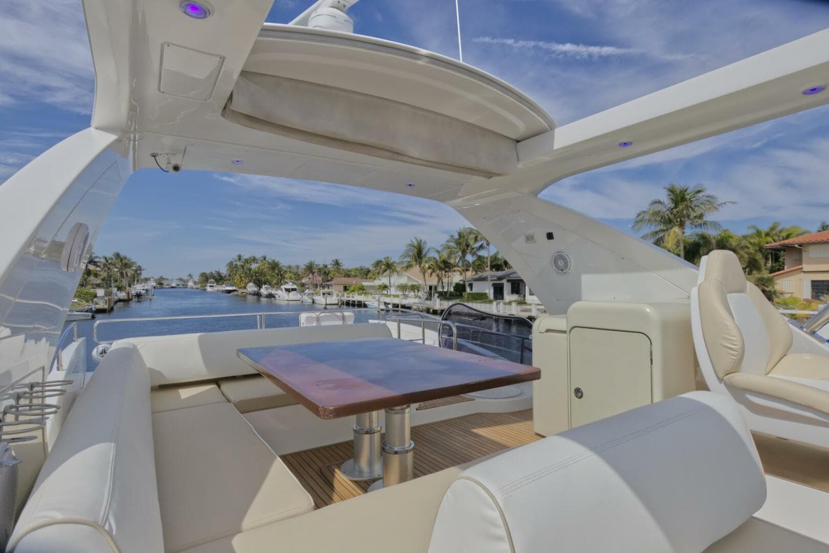 2015 Azimut 64 Flybridge — photo 13
