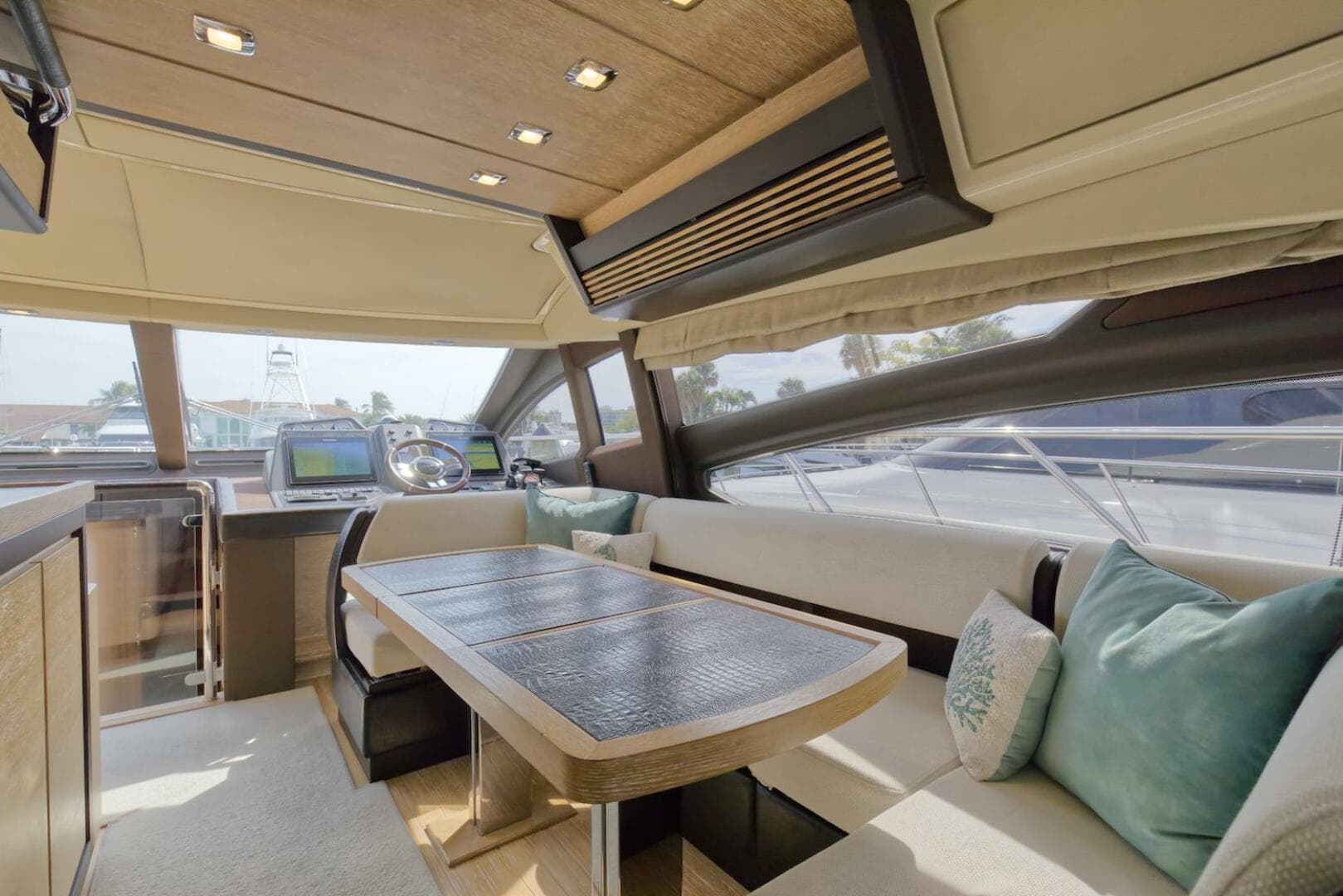 2015 Azimut 64 Flybridge — photo 27