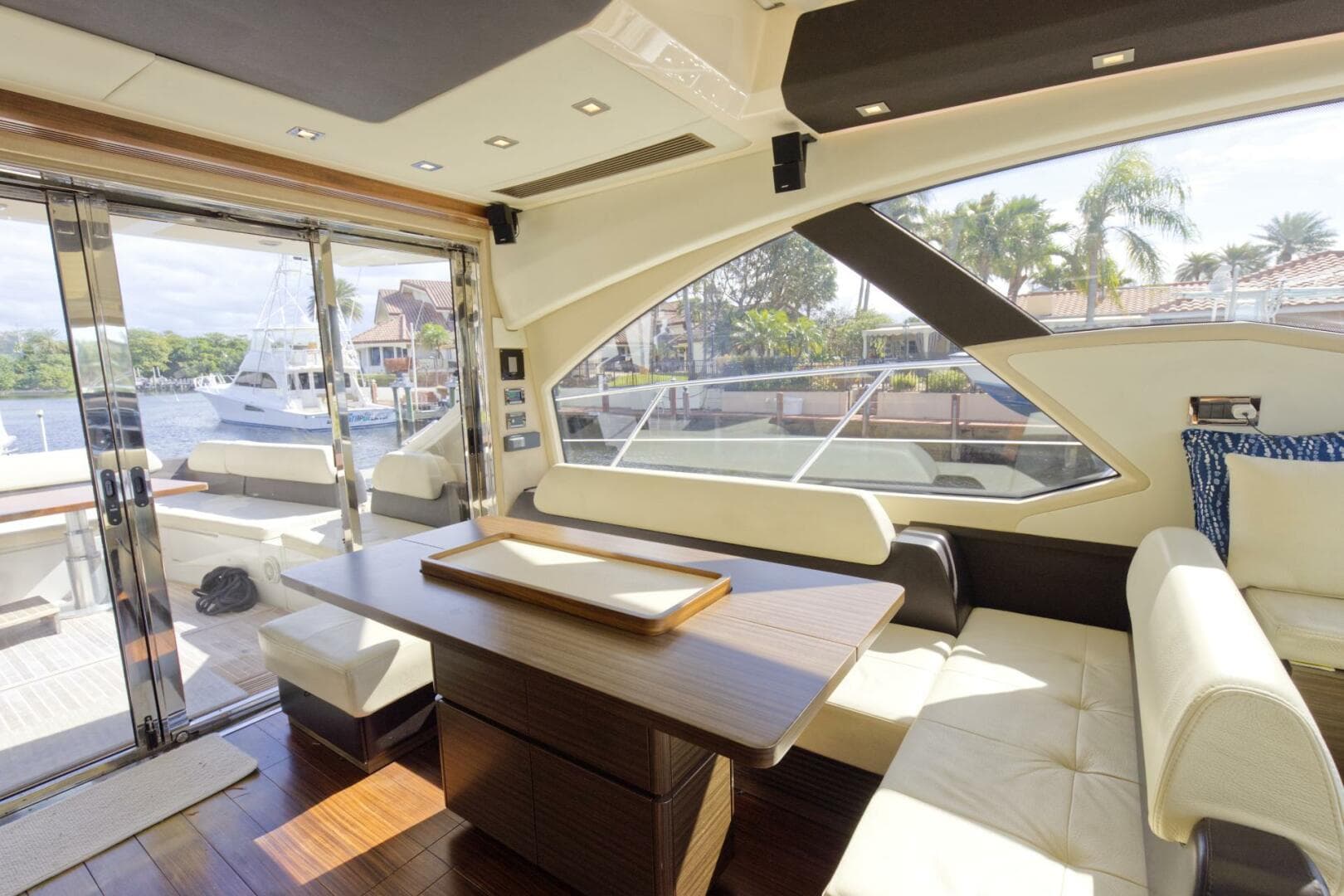 2013 Azimut 55S — photo 17