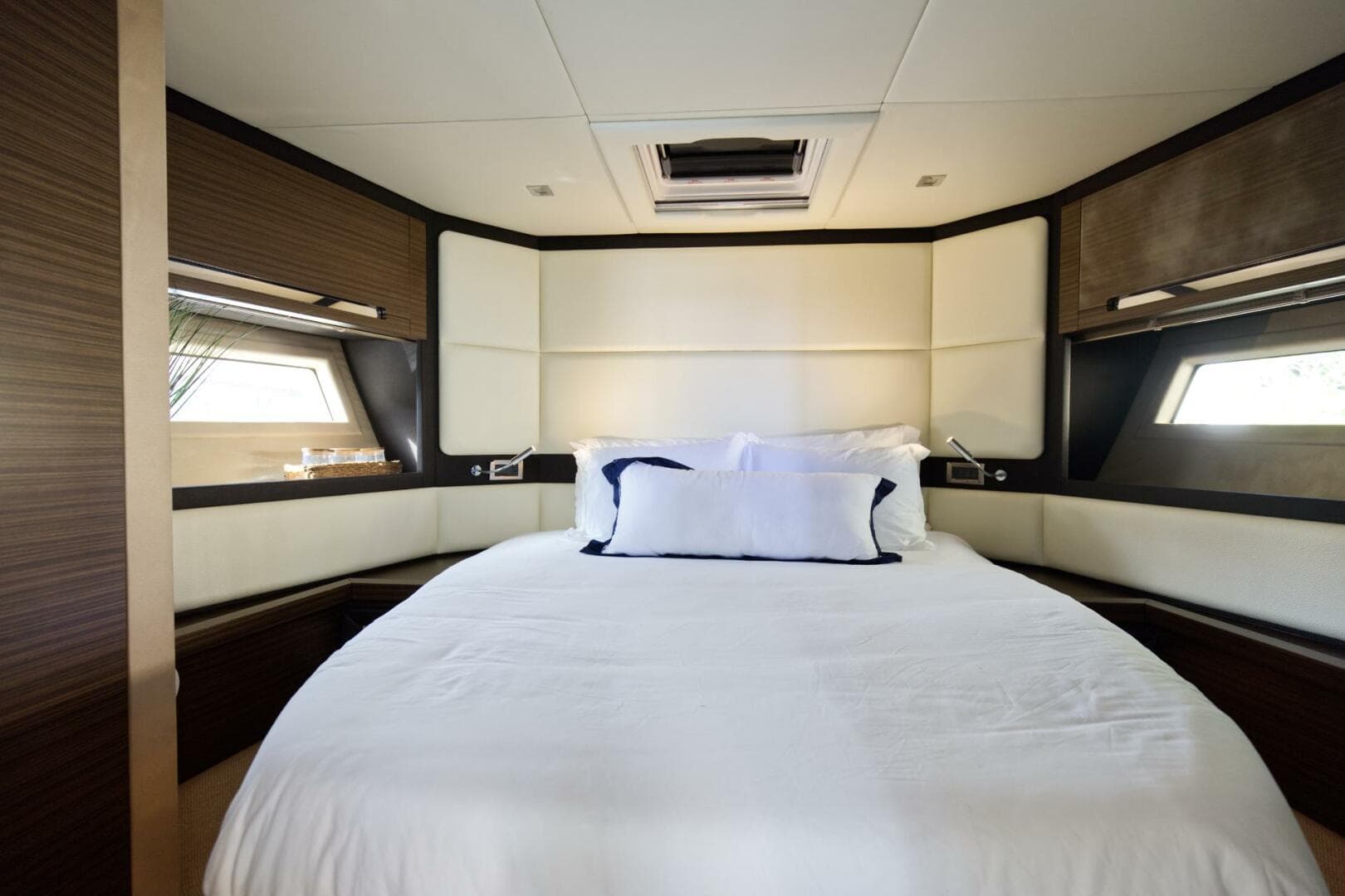 2013 Azimut 55S — photo 26