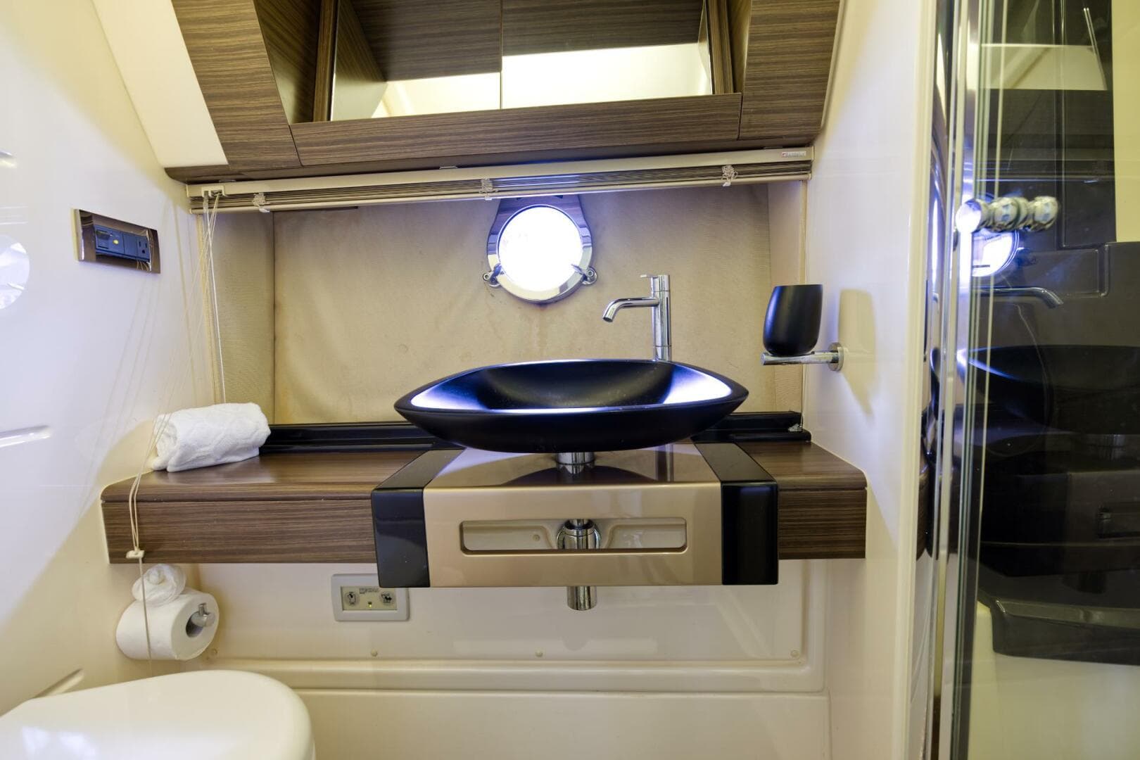 2013 Azimut 55S — photo 25