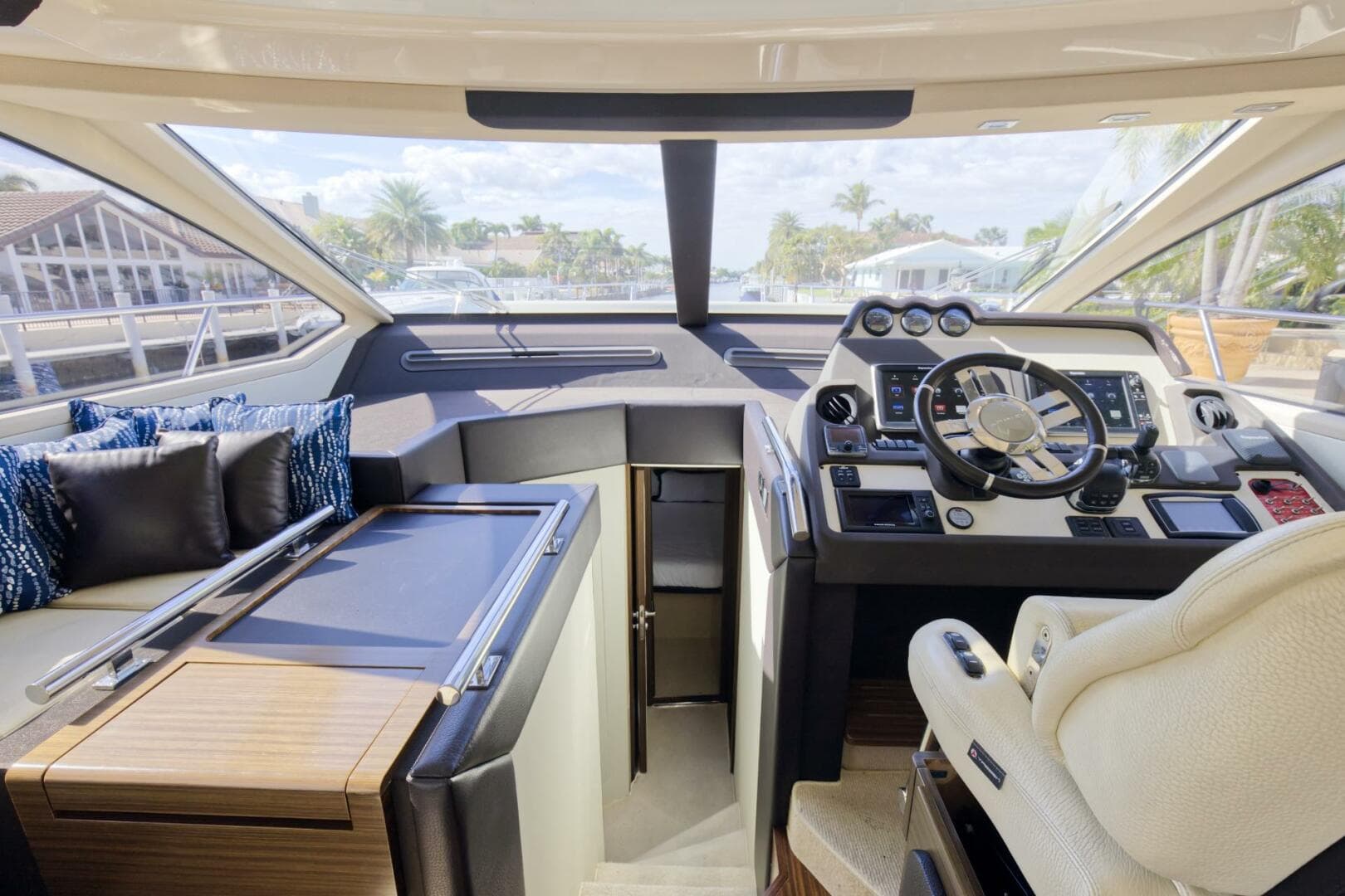 2013 Azimut 55S — photo 20