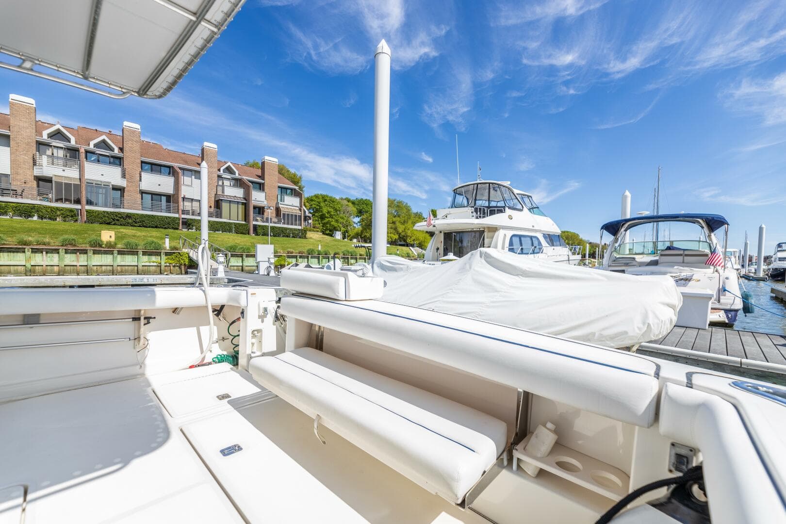 2004 Tiara Yachts 3800 Express — photo 39