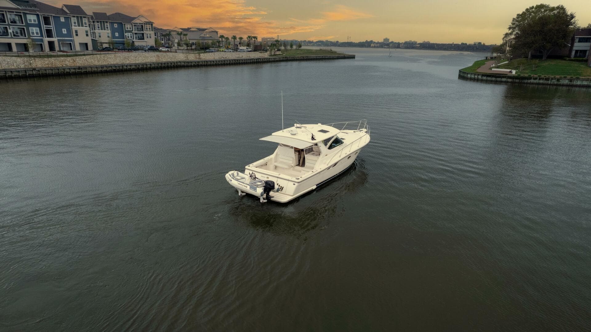 2004 Tiara Yachts 3800 Express — photo 49