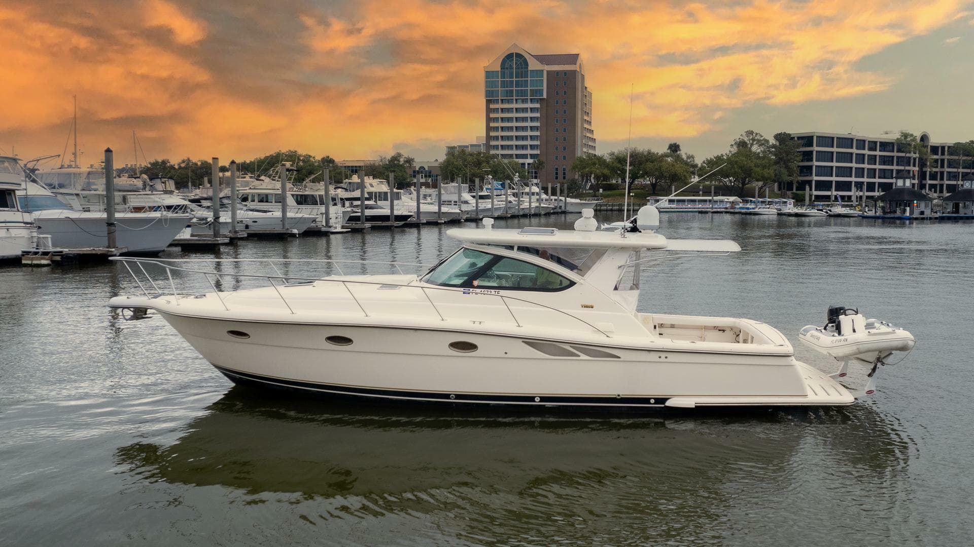 2004 Tiara Yachts 3800 Express — photo 1