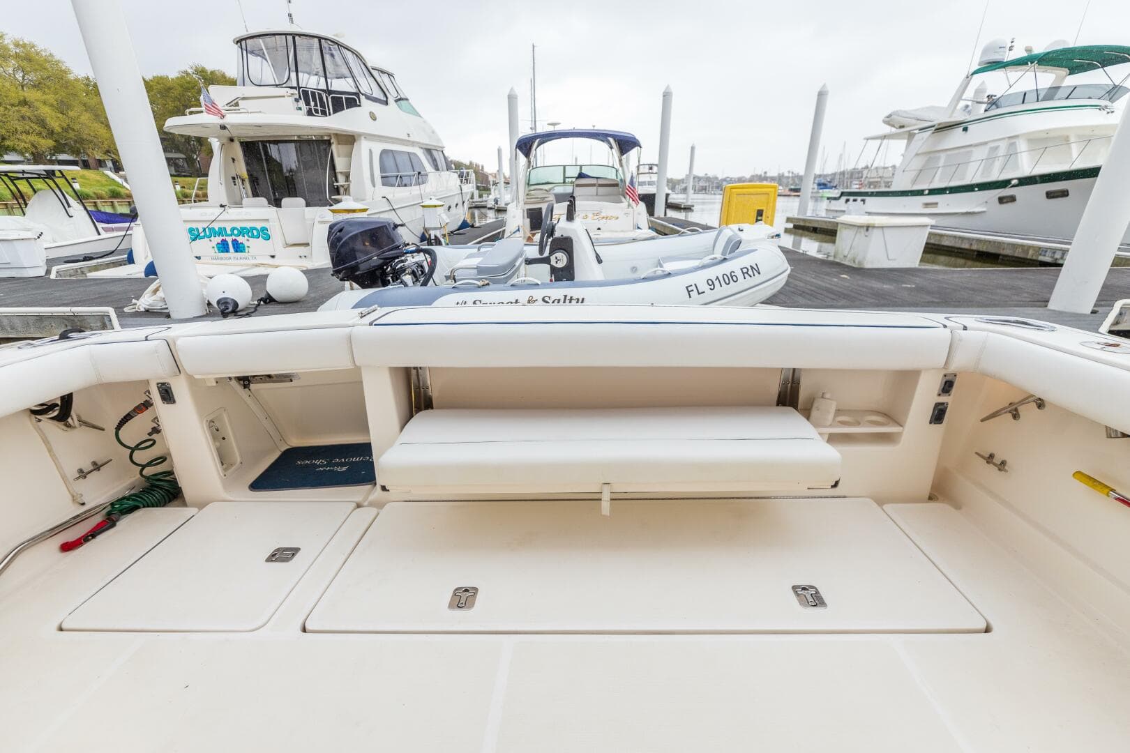 2004 Tiara Yachts 3800 Express — photo 35