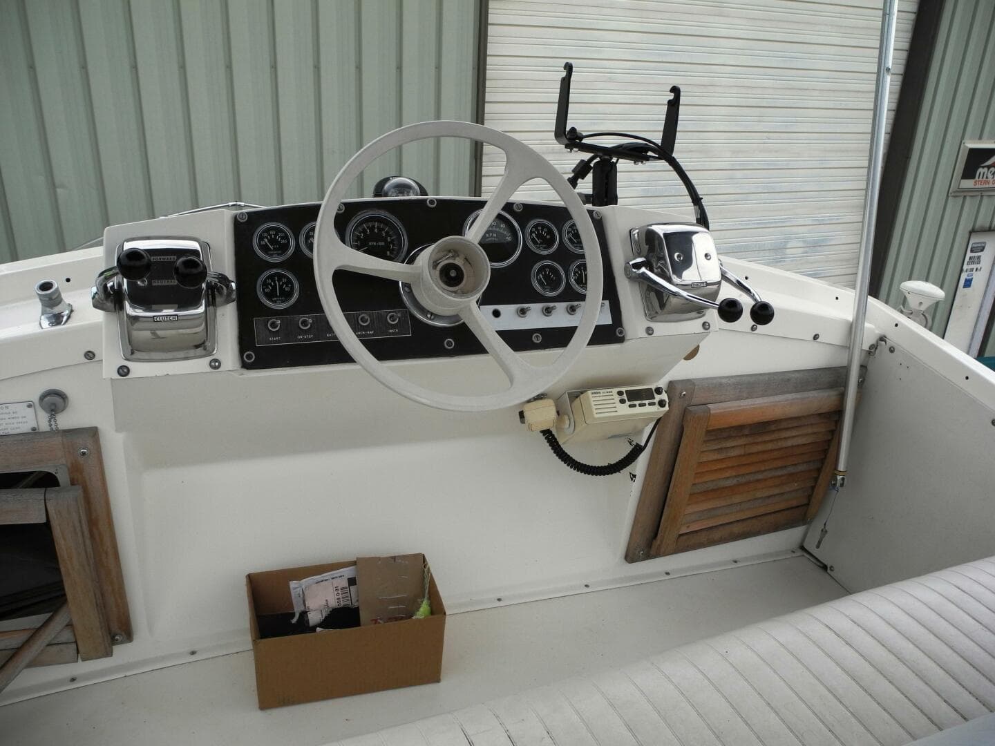 1973 Bertram 28 Sport Fisherman — photo 9