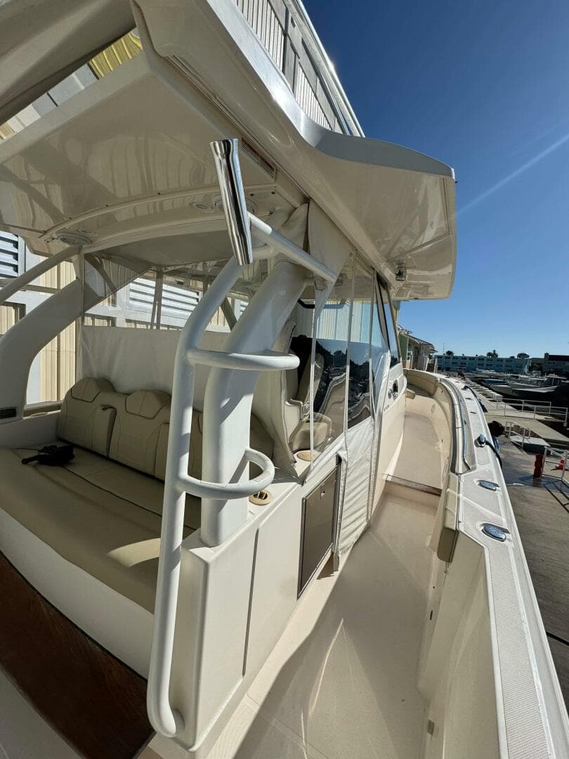 2017 Pursuit S 408 Sport — photo 44