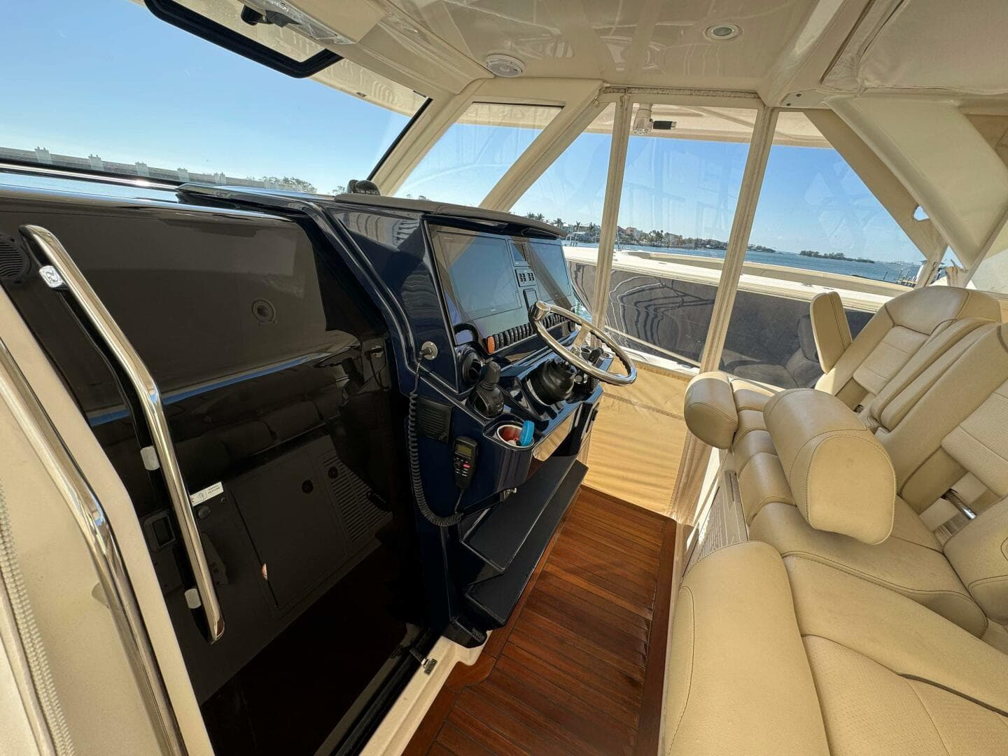 2017 Pursuit S 408 Sport — photo 31