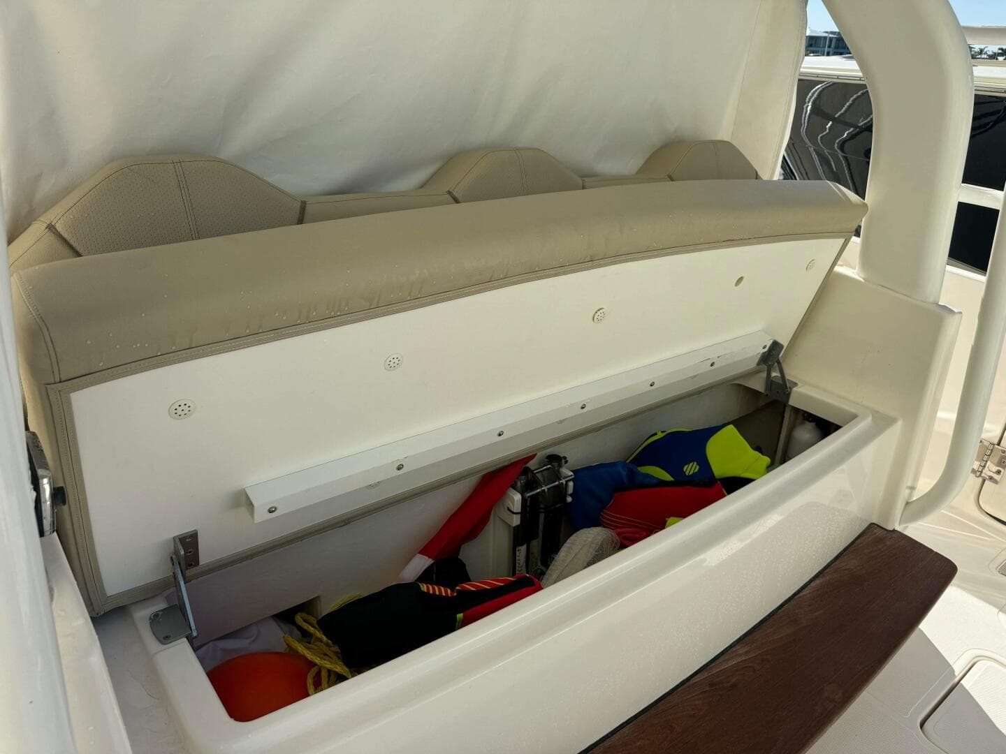 2017 Pursuit S 408 Sport — photo 57