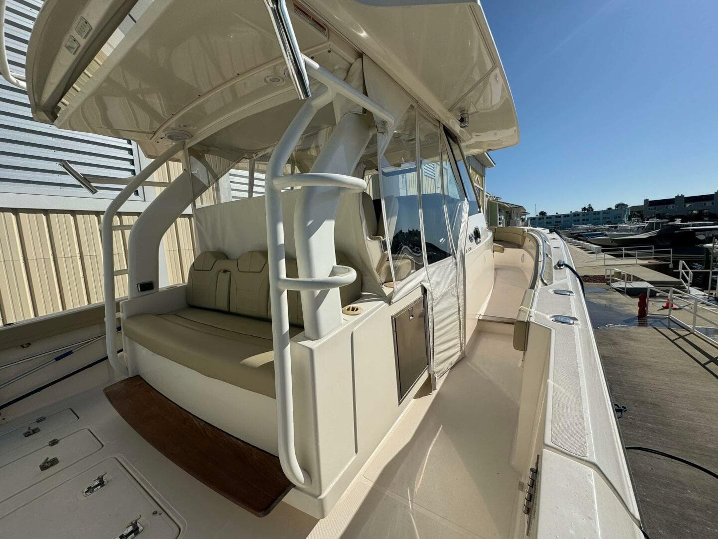 2017 Pursuit S 408 Sport — photo 83