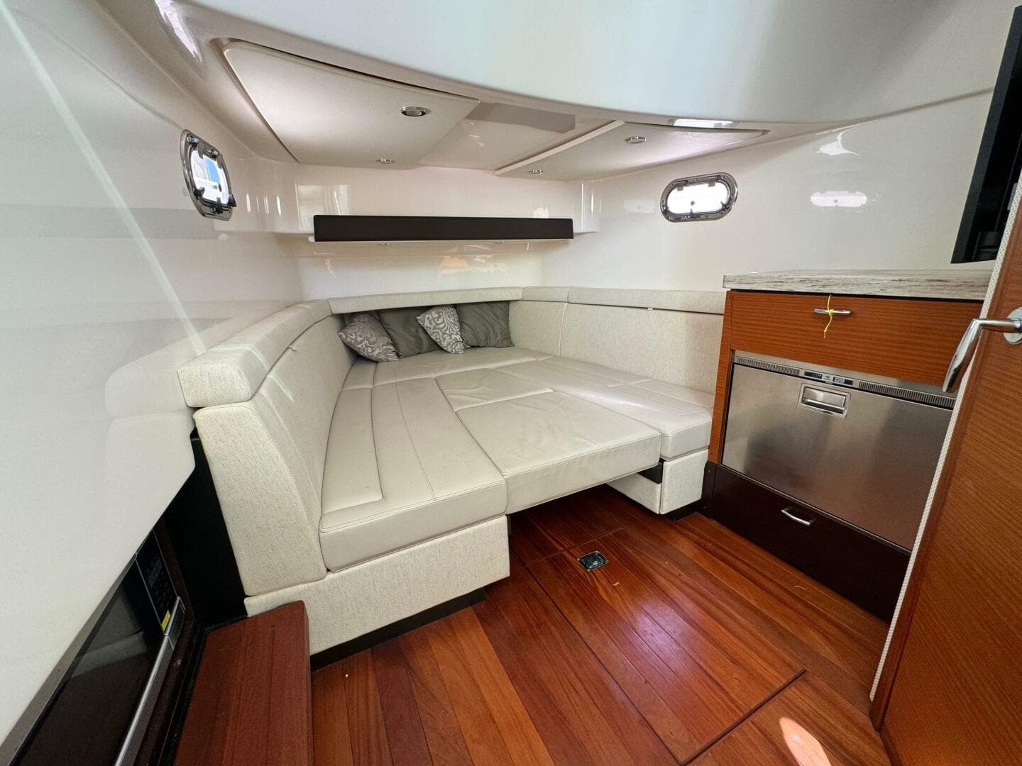 2017 Pursuit S 408 Sport — photo 18