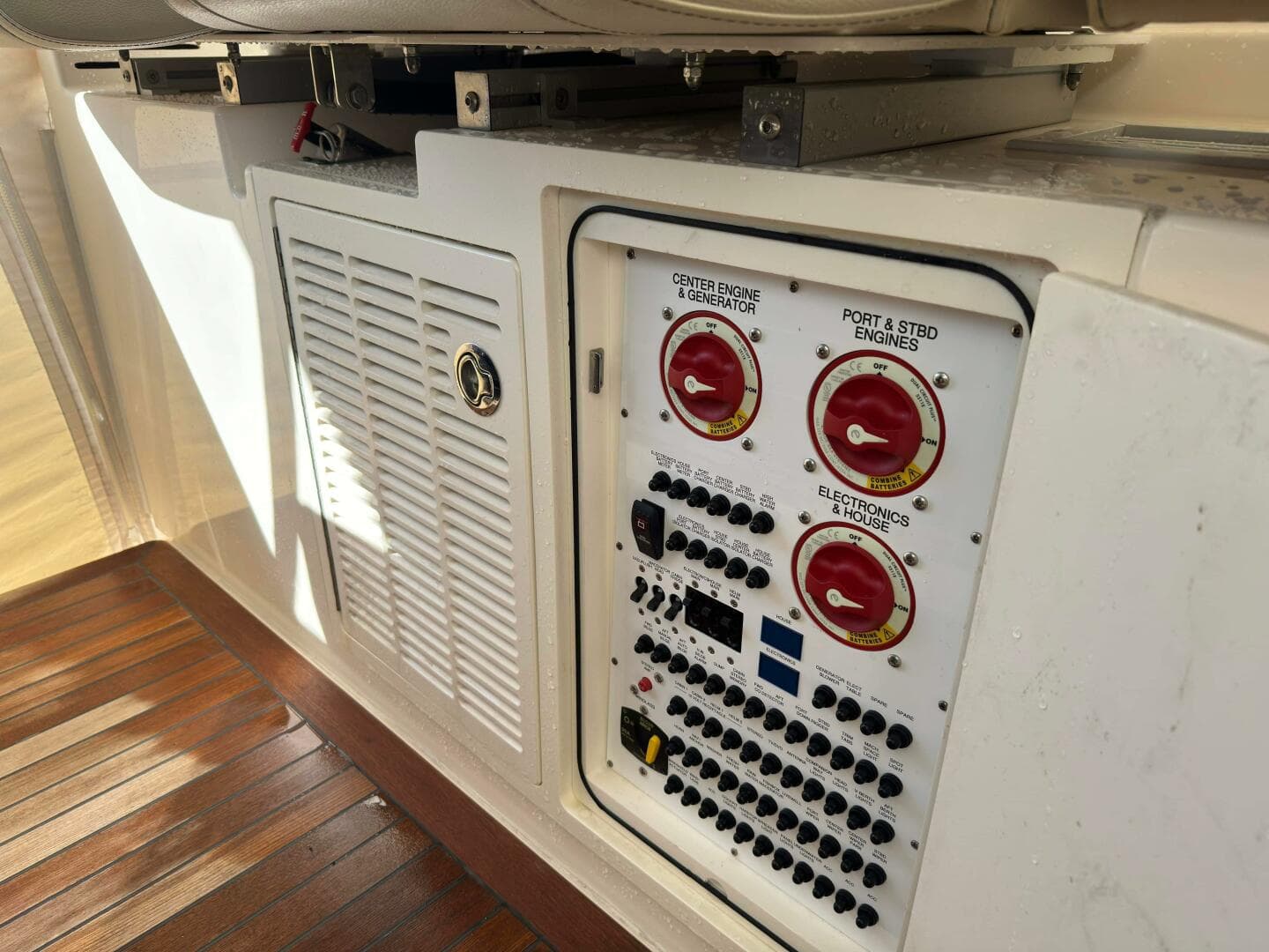 2017 Pursuit S 408 Sport — photo 33