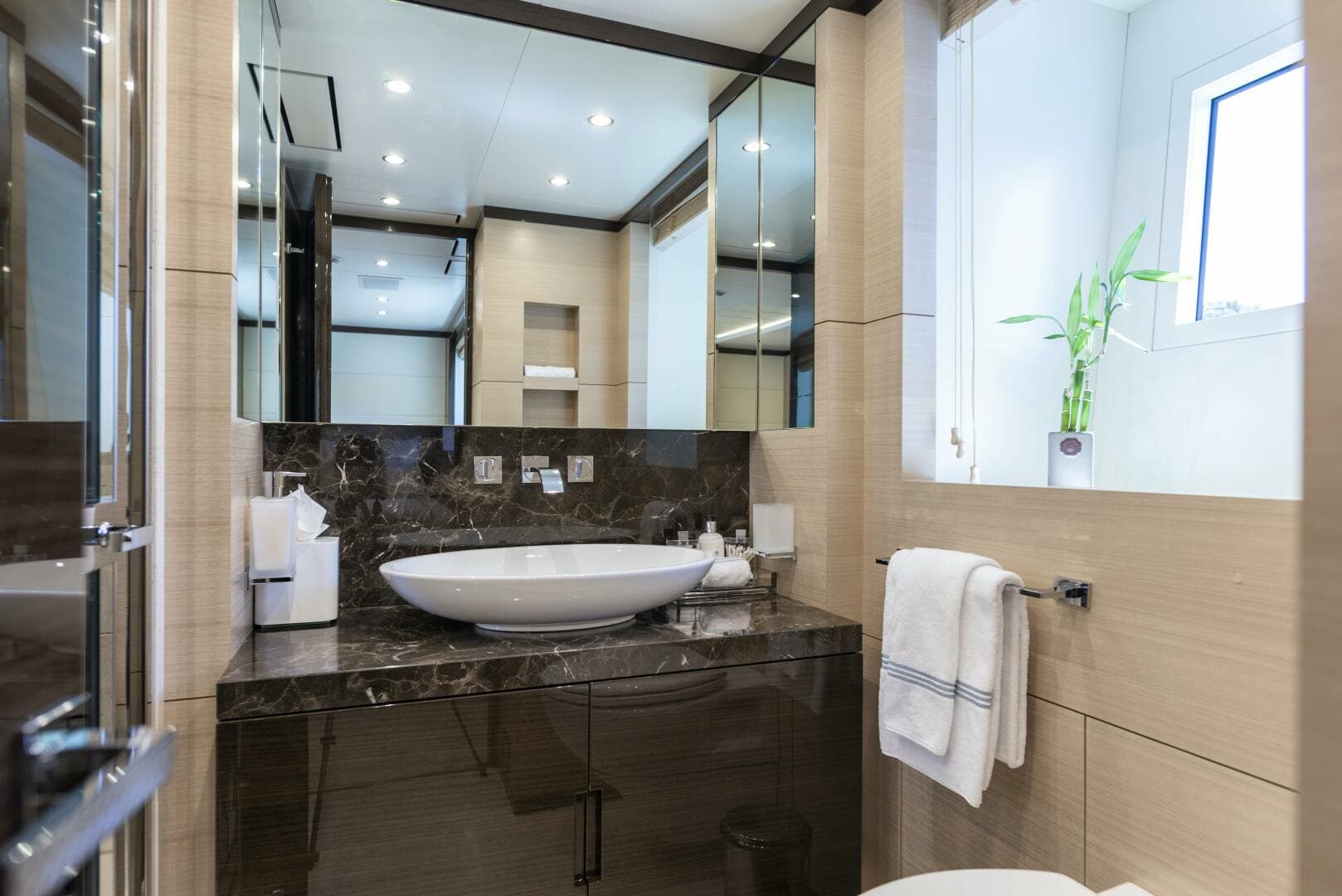 2018 Benetti Classic Supreme 132 — photo 26