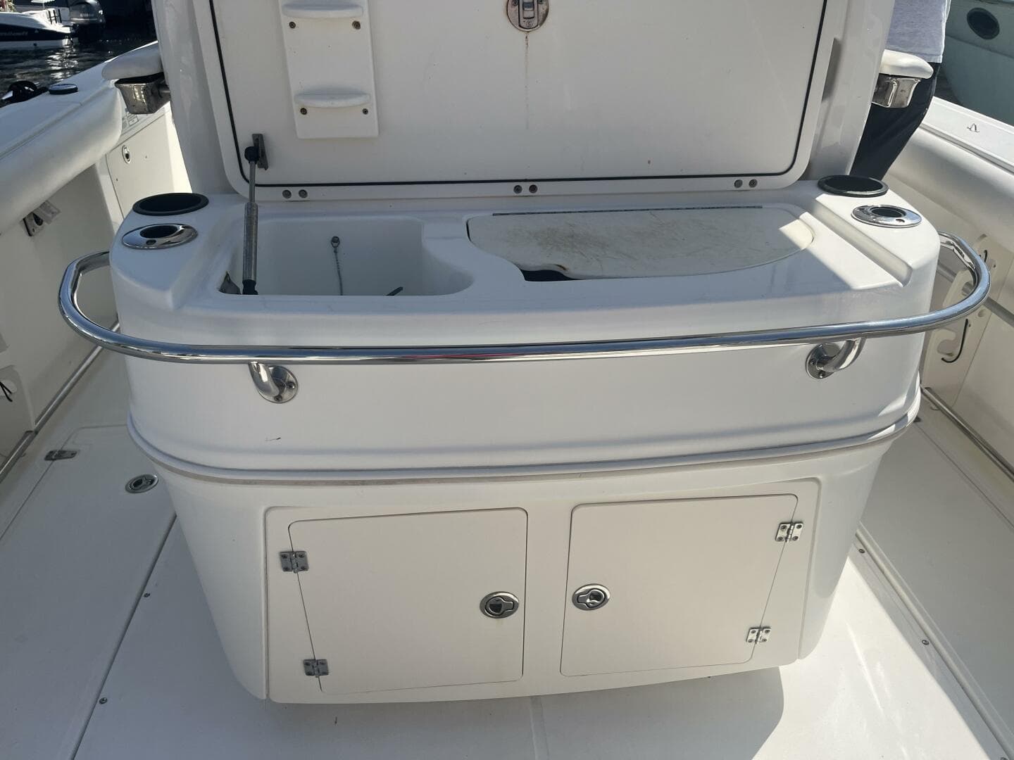 2008 Boston Whaler 32 Outrage — photo 14