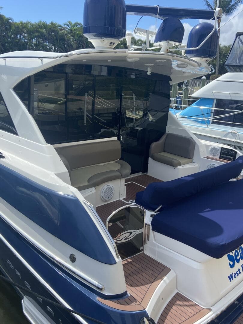 2011 Regal 46 Sport Coupe — photo 3