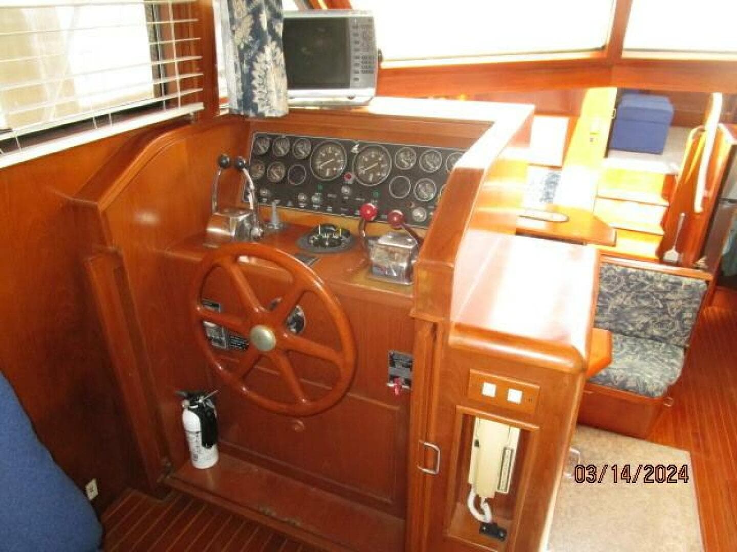 1988 Camargue Cockpit — photo 43