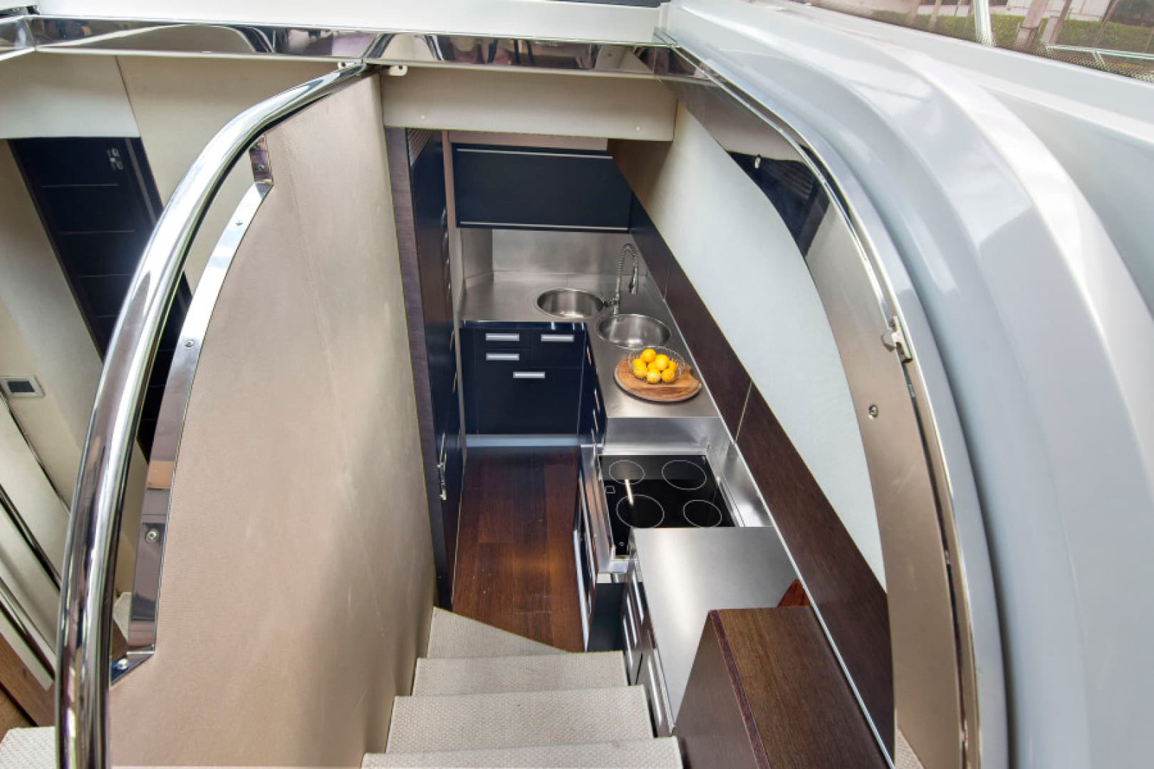 2009 Azimut 68S — photo 15