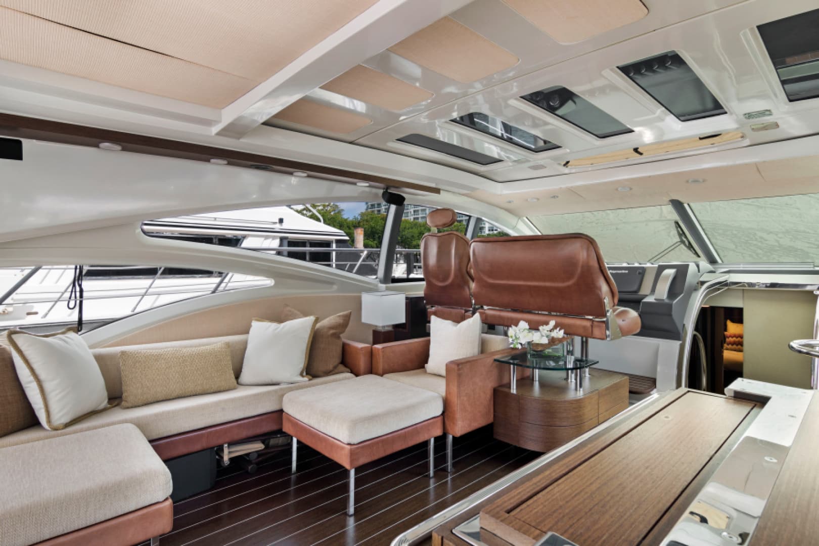 2009 Azimut 68S — photo 9