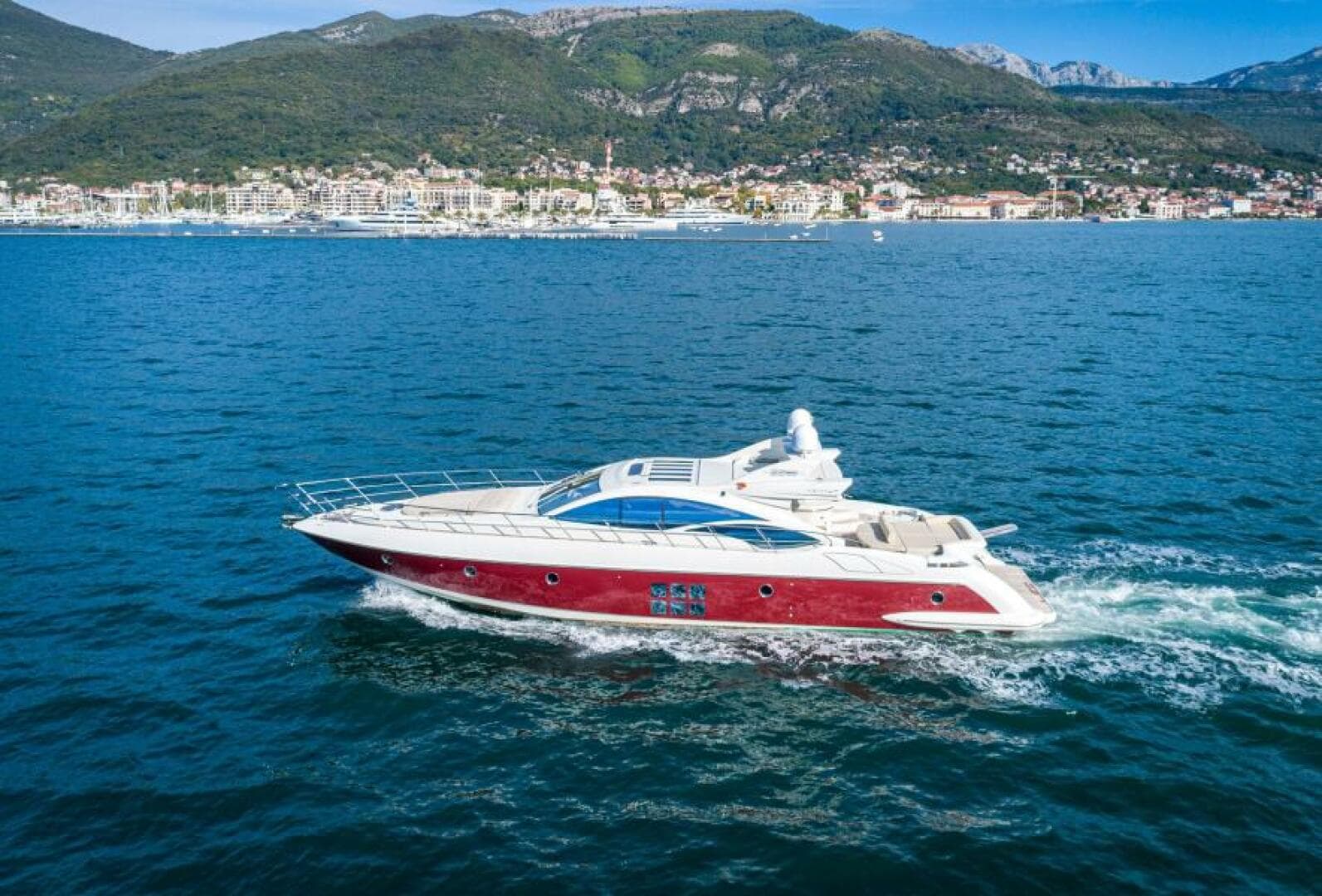 2009 Azimut 68S — photo 1