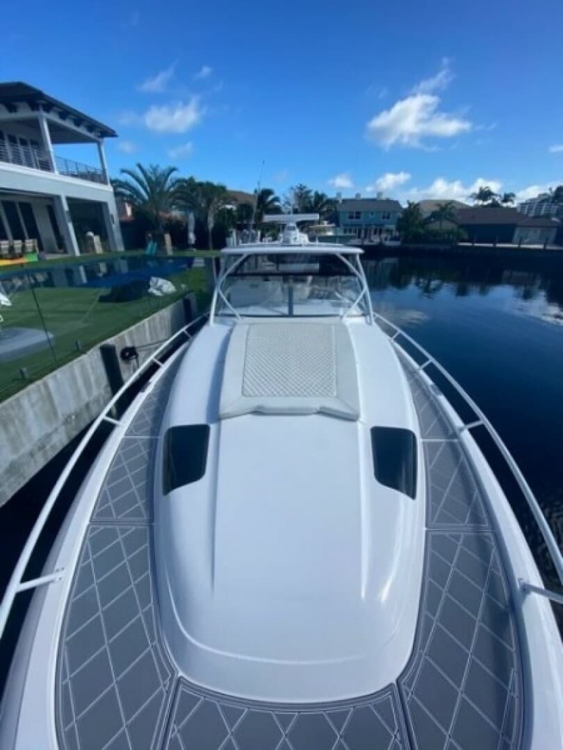 2019 Intrepid 475 Sport Yacht — photo 19