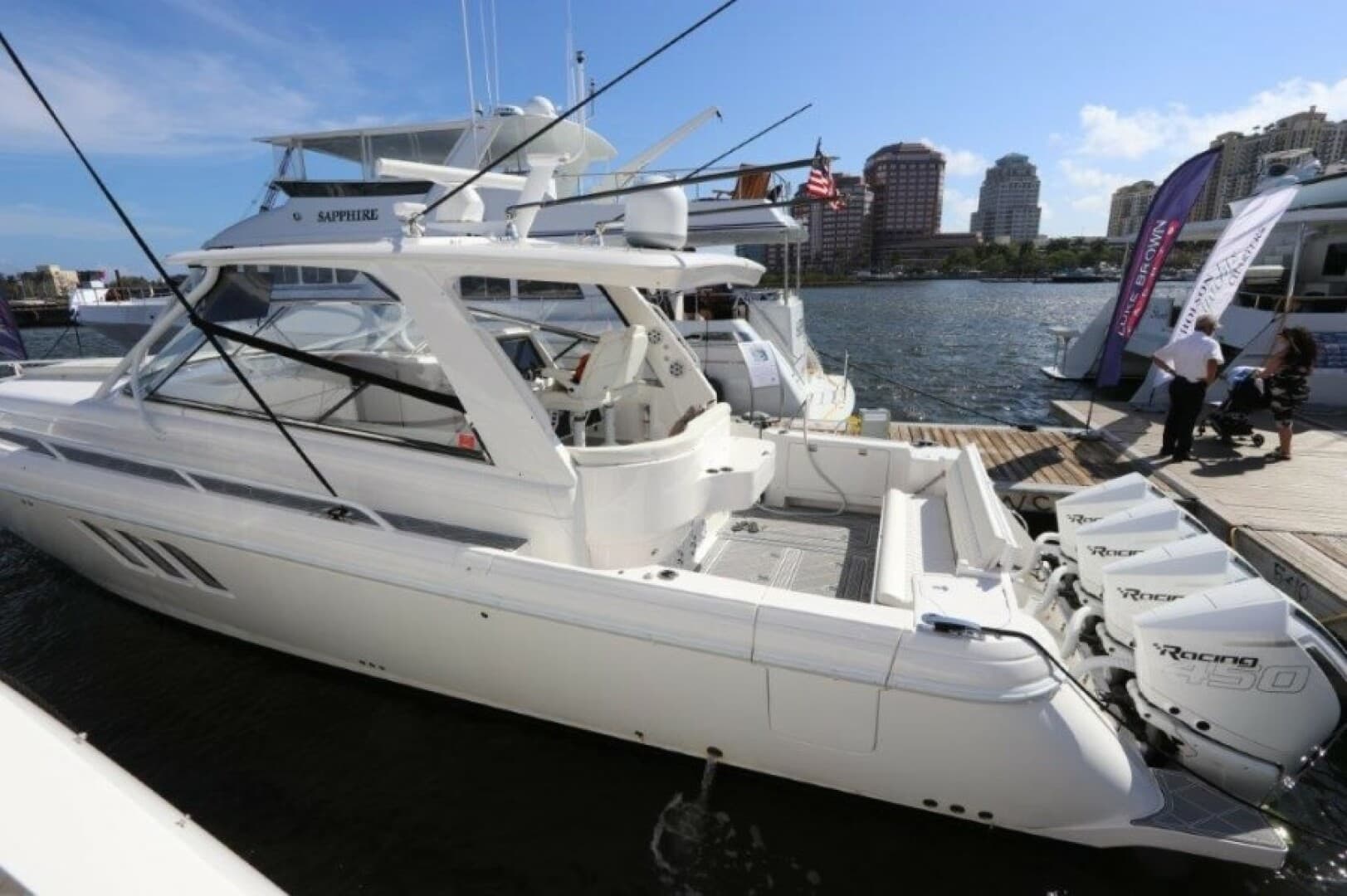 2019 Intrepid 475 Sport Yacht — photo 5