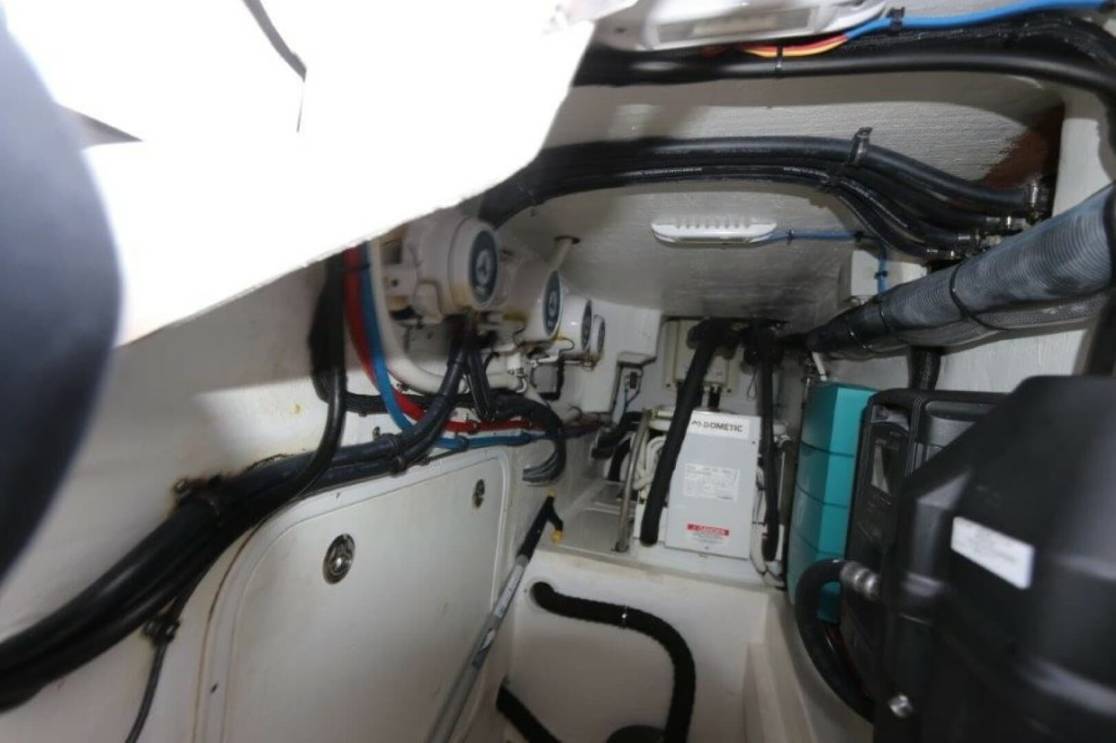 2019 Intrepid 475 Sport Yacht — photo 48